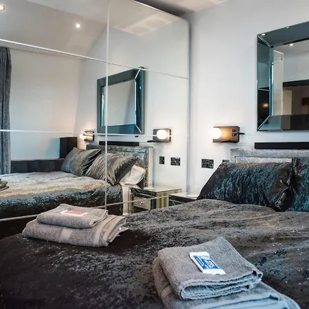 The Penthouse Apartamento Kendal